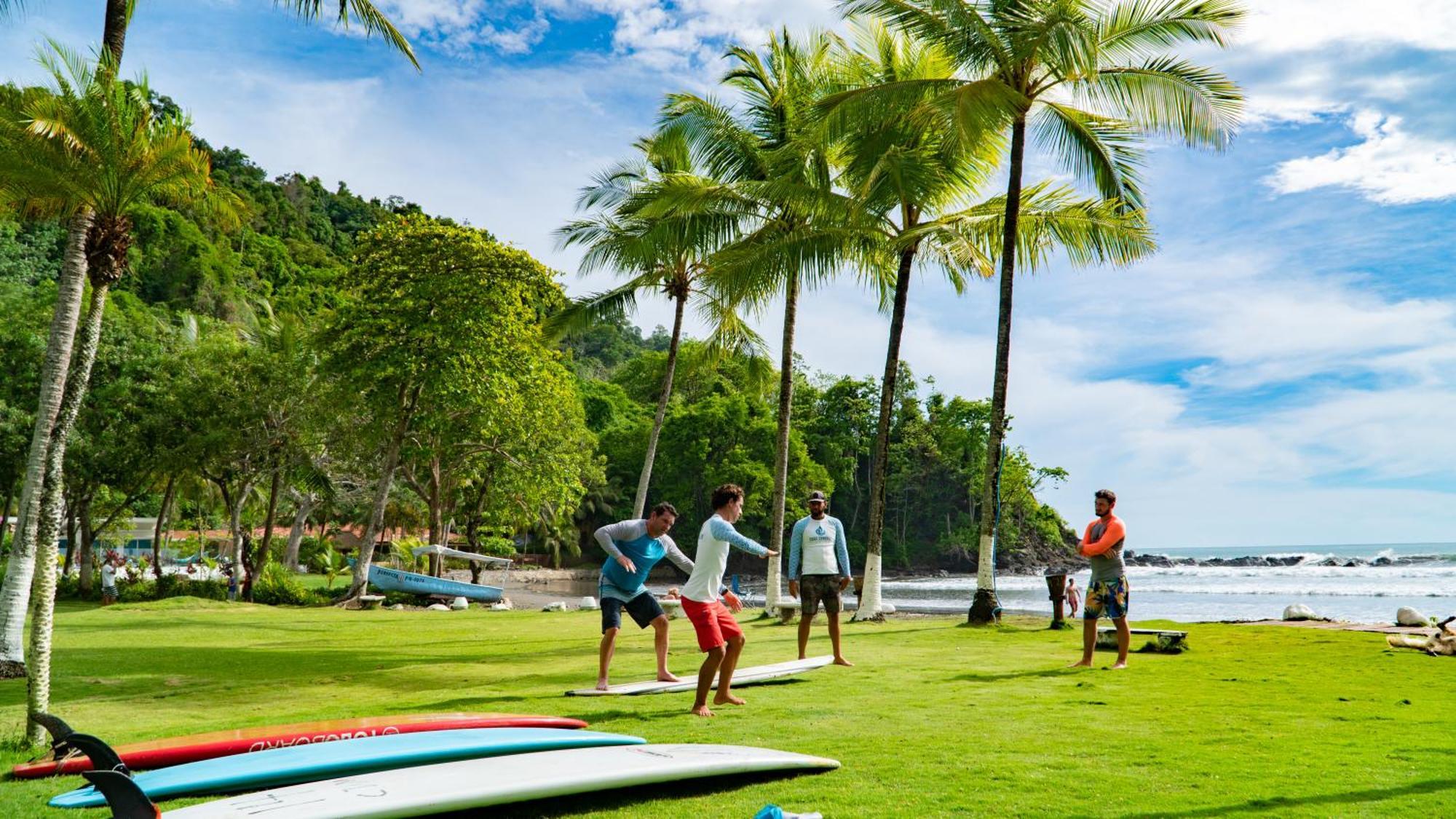 Surf Synergy All-Inclusive Surf Retreat Хако Экстерьер фото